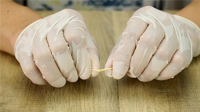 牙签断牙里弄不出来了图标